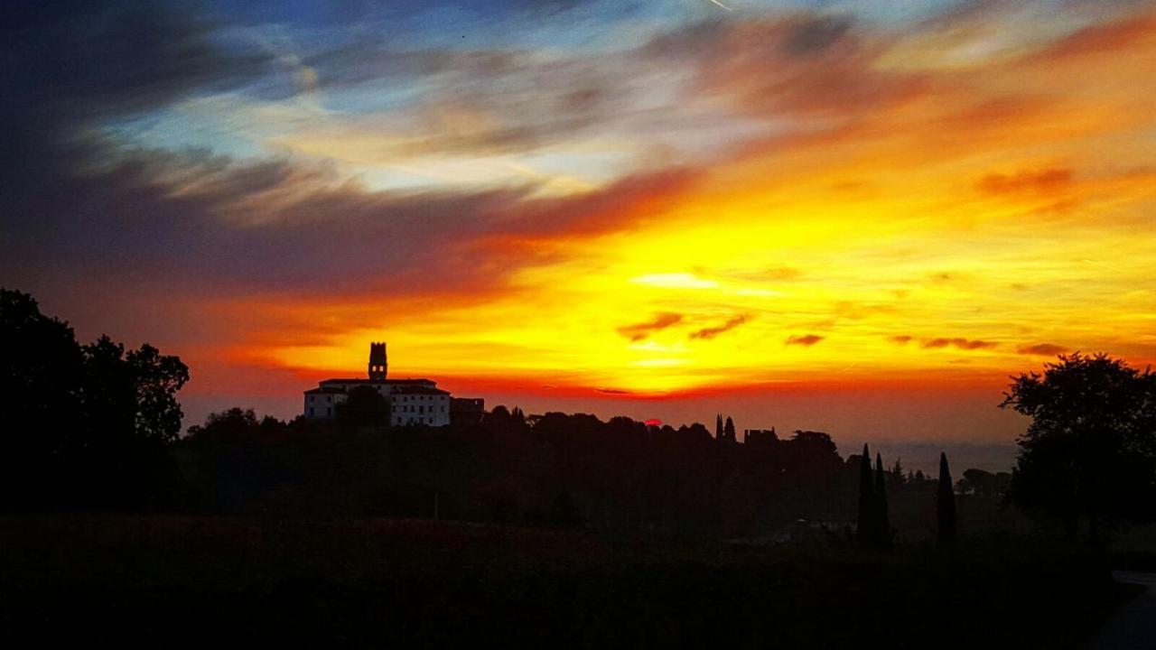 Pie Castello Bed & Breakfast Susegana ภายนอก รูปภาพ